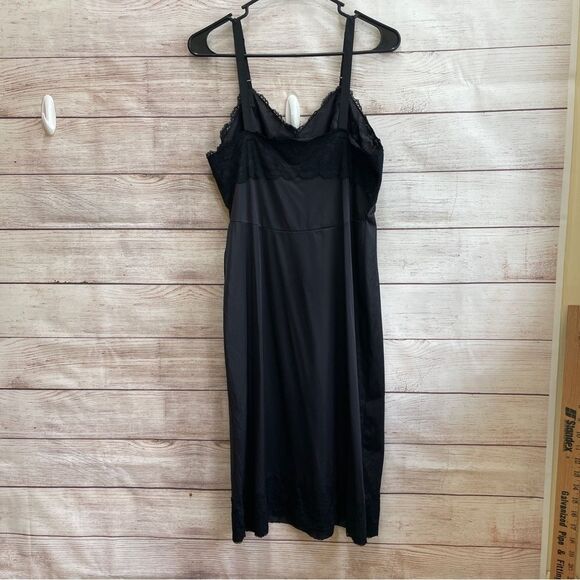 VINTAGE PINEHURST LINGERIE FULL SLIP IN BLACK - Picture 5 of 7